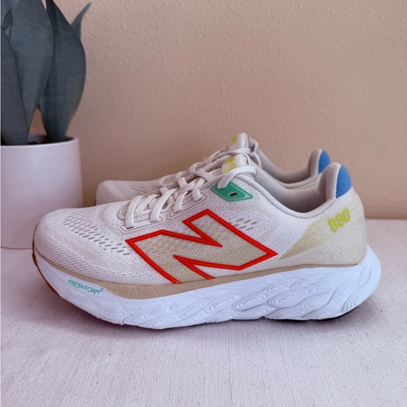 New Balance Fresh Foam Cream and Red Mesh Running Shoes - Picture 1 of 12